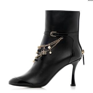 CHANEL Charms Black Lambskin & Patent Calfskin Ankle Boots size 9 (New in Box)